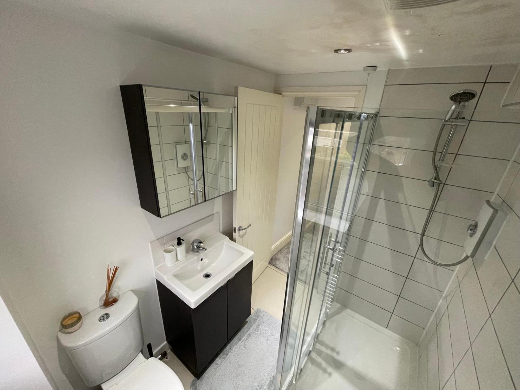Welcome Rooms 54 Суиндон Экстерьер фото